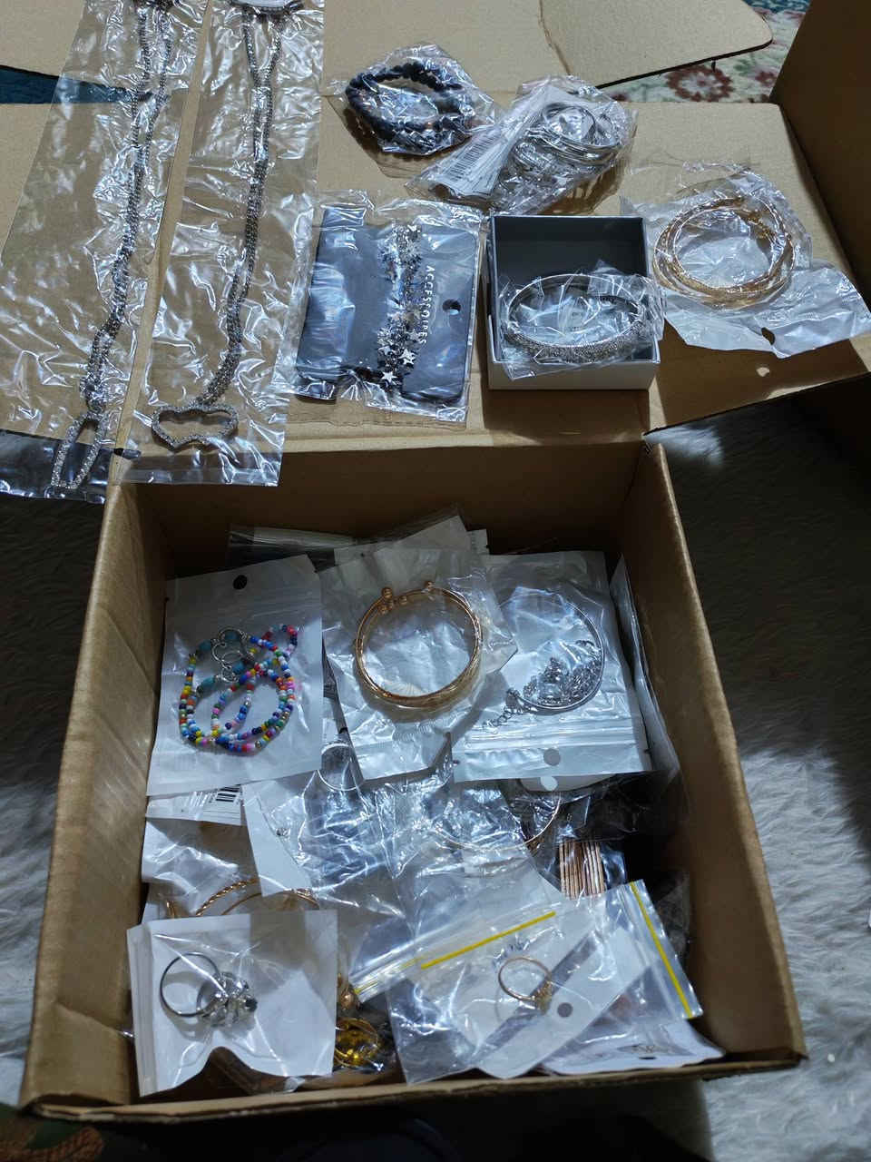 توفر كراتين اكسسوارات مشكل شي أن بالكارتون الواحد٥٠قطعة ب١٨الف توصيل مجاني


**إذا كنت صاحب هذا الإعلان وتريد حذفه لأي سبب، رجاءا أرسل رسالة إلى الدعم الفني**