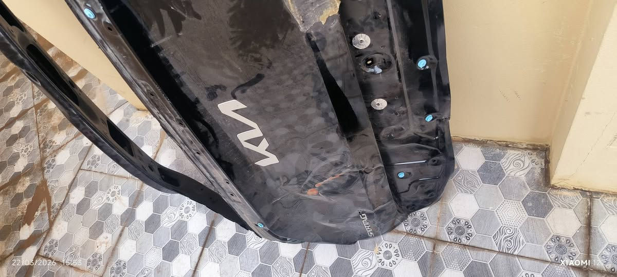 قبغ صندوق كيا سبورتج 2024 امريكي .. لون اسود .. بيه ضربه مثل ماموضح بالصور.. 130 الف
مكاني موصل.. 
***********
