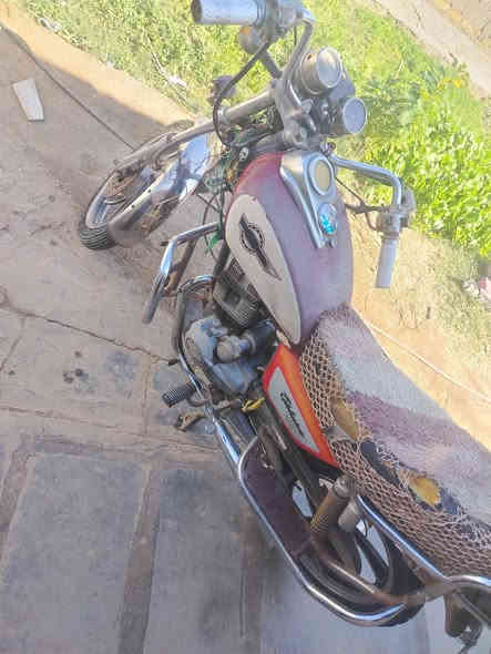 دراجة جونده ٢٠١٠ رقم اسود قريب على الموفقيه سعرهه ٣٠٠ للاستفسار الاتصال على ***********
