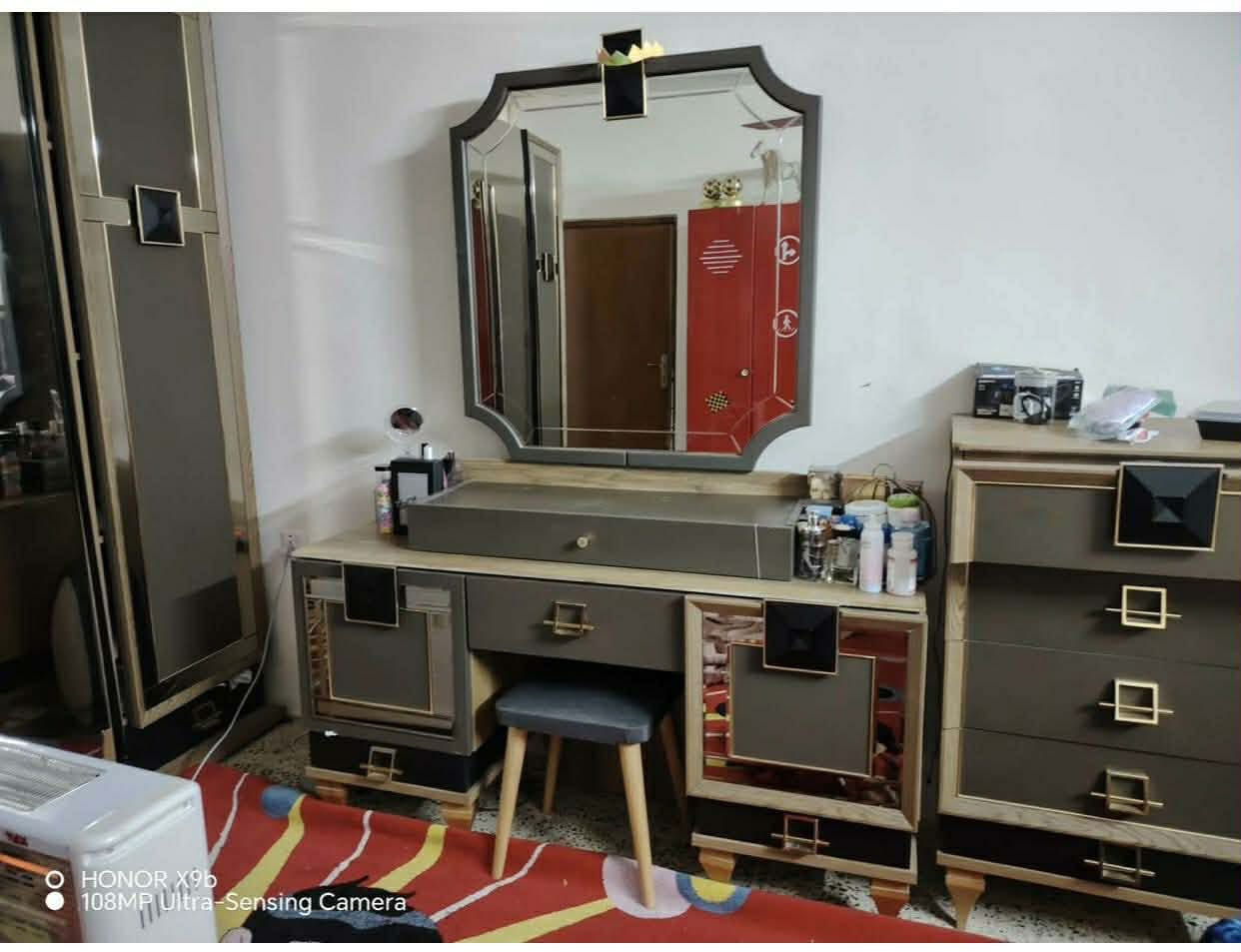 غرفة تركية حديثه مودرن 8 قطع  كنتور بيبان تقسيماته حلوه ضخمه مكانه الغزاليه اللاستفسار خاص


**إذا كنت صاحب هذا الإعلان وتريد حذفه لأي سبب، رجاءا أرسل رسالة إلى الدعم الفني**