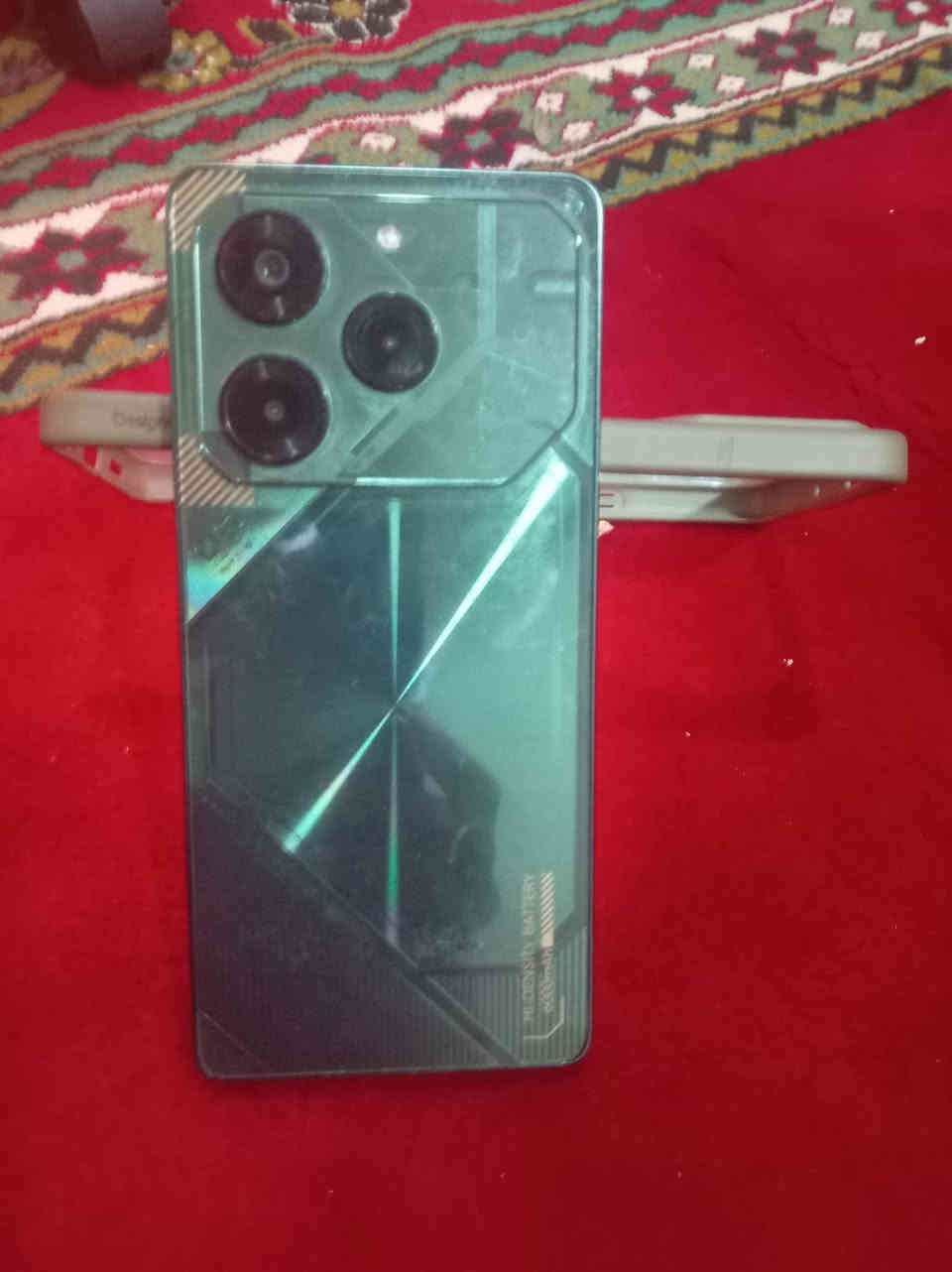 السلام عليكم  تكنو بوفا 6 برو 5G  رام 12 ذاكرة 256 للبيع او مراوس
***********
