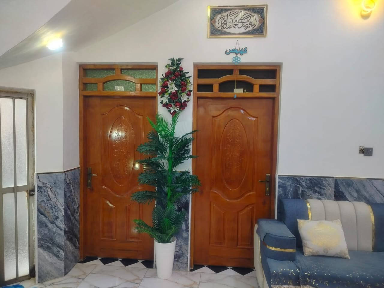 ياالله اللهم صلى على محمد وال محمد 
بيت  للبيع بالمهيديه زراعي بي وصل ططويب مقابيل التانكي العمارات السكنيه مساحة البيت 200متر 
البيت بناء حديث قبل سنه من كمل الاستفسار اكثر اتصال على الرقم ***********5
