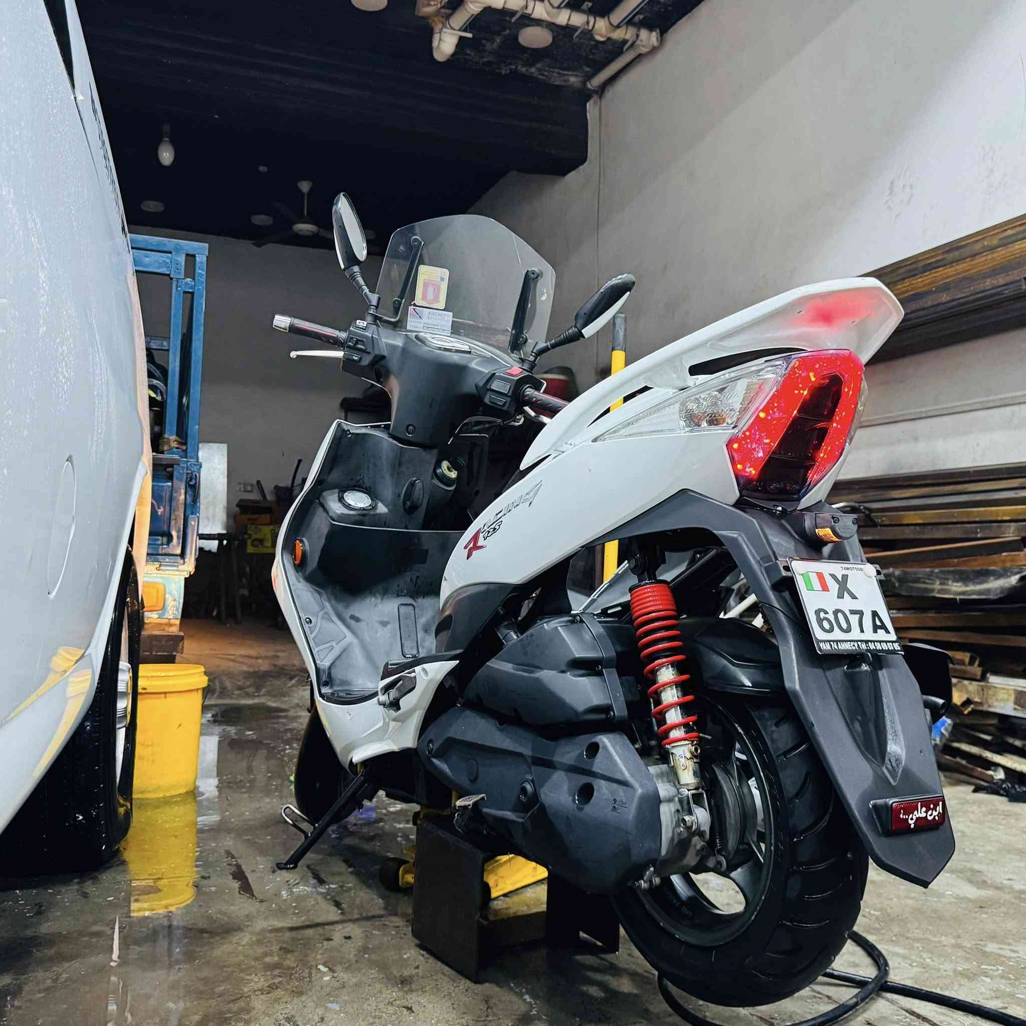 عمي سلام عليكم.                                          دراجه للبيع كامكو ريسنك  مديل 12 الدرجه كفاله عامه مكينه خير من الله اني قبل شهرين منزله من الحاويه  ماشيه 46 الف منزله من من مجمع كاظم الشبلاوي بخان المخضر اني الله شاهد اشتريته بمليونين مكاتبه موجوده 
مكاني نجف 
السعر 1700وبيهه مجال 
الرقم***********
