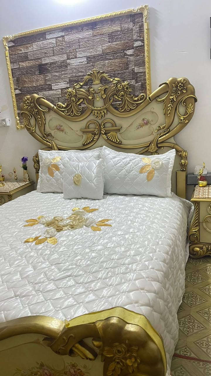 غرفه للبيع السعر مليون وسبعميه المكان بغداد ***********
