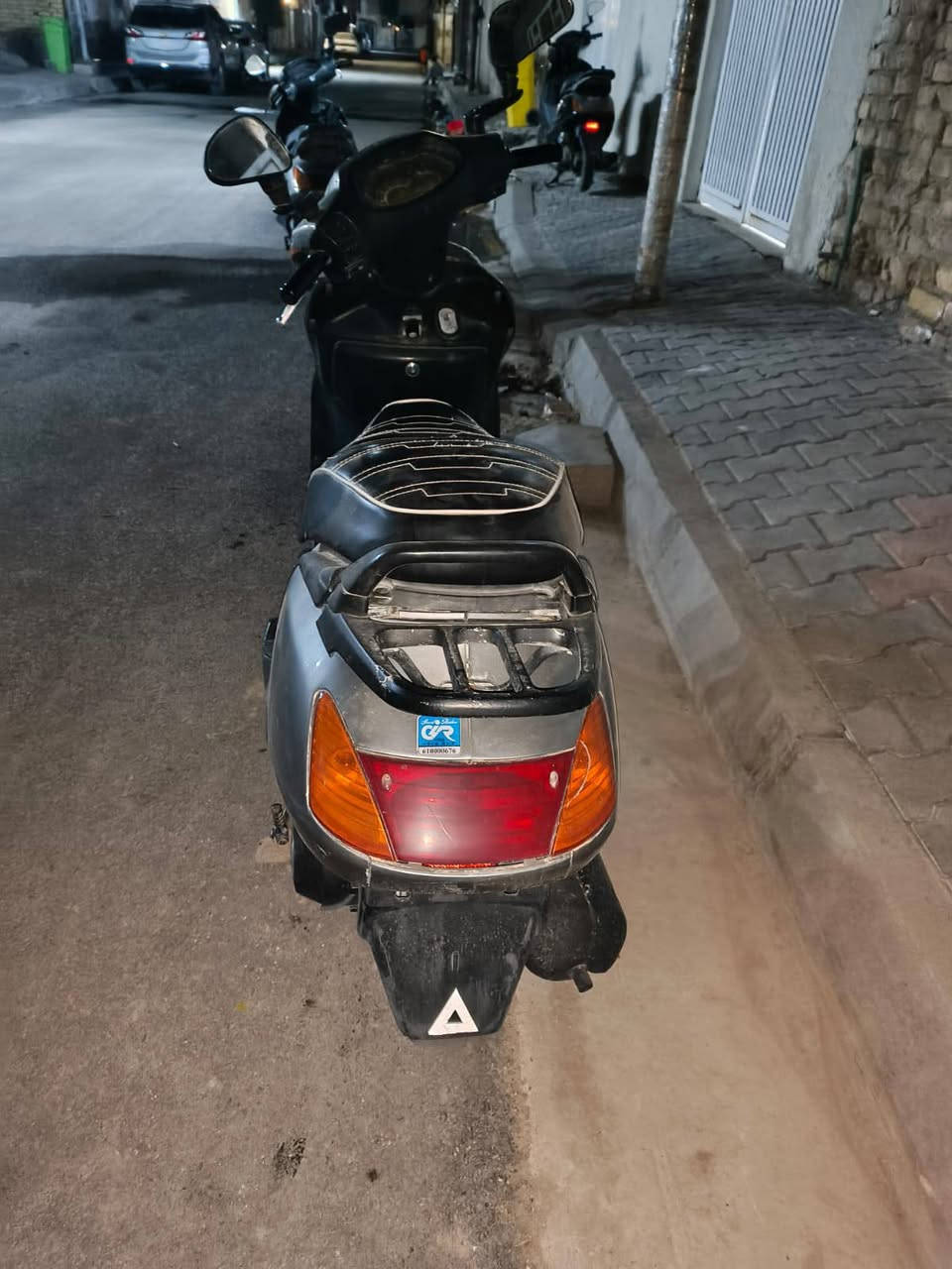 السلام عليكم 
سبيسي ياباني مفتوحه مره وحده
محرك ناعم ماينسمع الصوت
نظيفه كلش كفرات ابو الختم
سلف هندر نكره وحده
كهربائيات شغاله قفل جنطه قفل ستيرن 
شلعه ومعدل شرط سرعه 100
 المكان كوت الفلاحيه 
السعر 600 وبيه مجال
مابيه نقص السعر واتس اب 
***********
