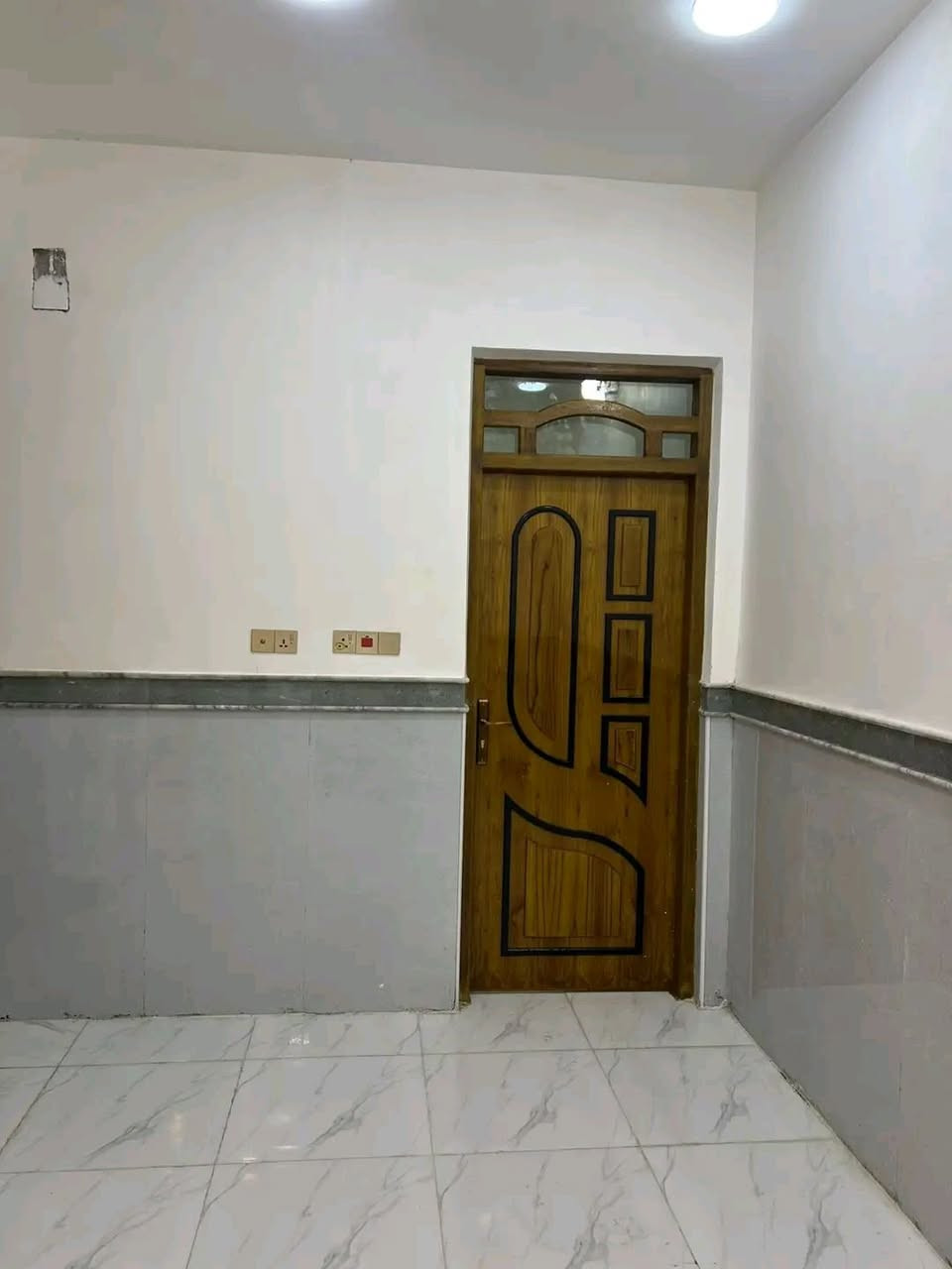 دا🏡ر(مشتملان) للــــــــــبيــع ) 
المساحه 100 متر( 5×20)
«العنوان» الشيشان مقابل الصحفيين قرب سايدين الموضفين 
~"يتكون"~ الدار من 🌹طرمه🔑 استقبال 🔑ممر 🔑مطبخ🔑 صاله 🔑غرفه نوم 🔑🧲
للاستفسار الاتصال على ☎️ ***********
