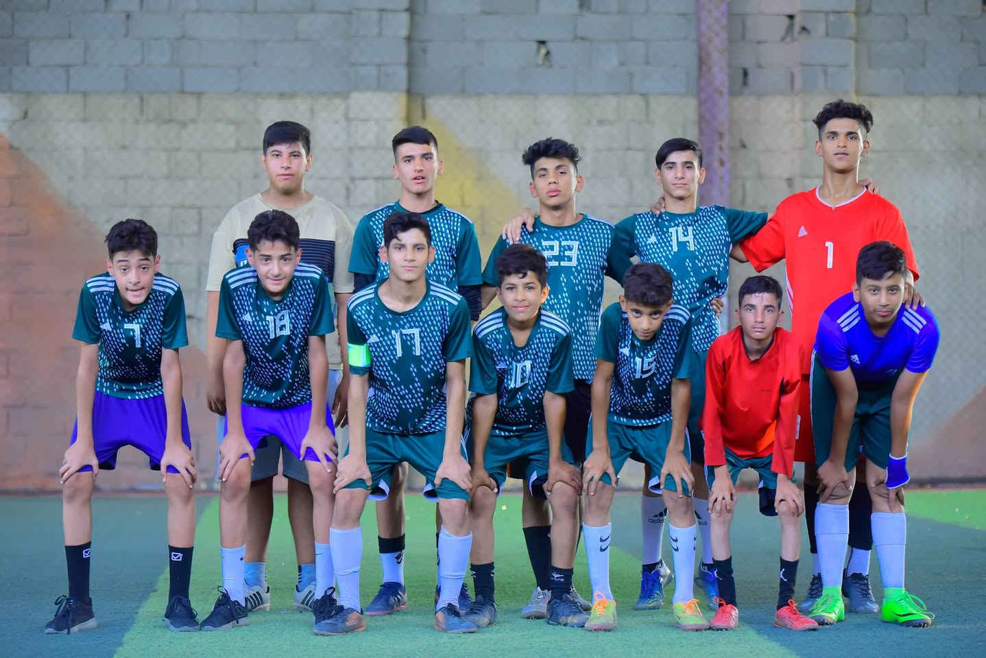 كامره كانون D700 شاشه لمس قلابه تدعم وايفي مع عدسه 18 55 stm مع ملحقاتها كامل باتري وشاحنه وكيبل ورام وحزام وجنطه وكيبل نقل مع كارتون صور بغداد ❤️ السعر 375 بيه مجال ا


**إذا كنت صاحب هذا الإعلان وتريد حذفه لأي سبب، رجاءا أرسل رسالة إلى الدعم الفني**