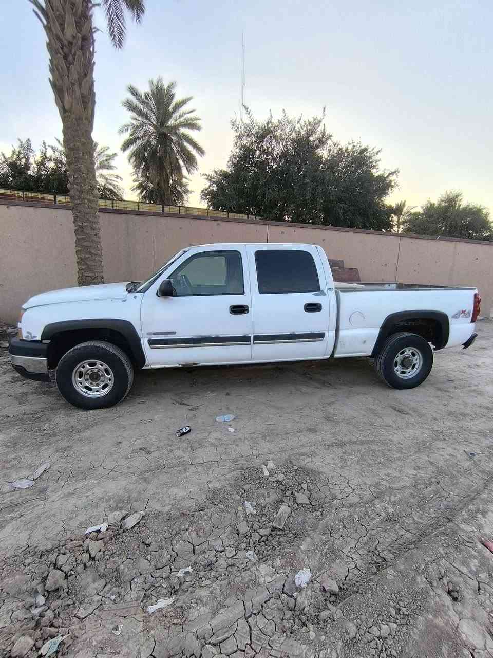 السلام عليكم للبيع سلفرادو موديل ٢٠٠٦ رقم بغداد دولي باسمي دبل قمارة  بدي قصير فحل محرك ٦١٠٠ كير الف صدر جديد تبريد شغال منظومة غاز ٨٠ لتر مكاني بغداد السيارة استيراد خاص مو مزاد 
***********
***********
