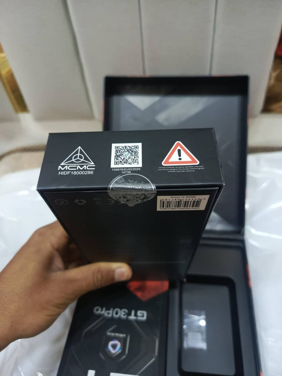 جهاز مراوس او بيع ناصريه مركز
جي تي ٣٠ برو  نسخه عالميه نسخه ال 512
لون مميز بنفسجي 
سعره الجديد 575   
سعري مستخدم سبوعين فقط    450 للف او مراوس ب ١٣ برو ماكس مبدل بيه شي عادي 
او ٢٣ الترا


**إذا كنت صاحب هذا الإعلان وتريد حذفه لأي سبب، رجاءا أرسل رسالة إلى الدعم الفني**