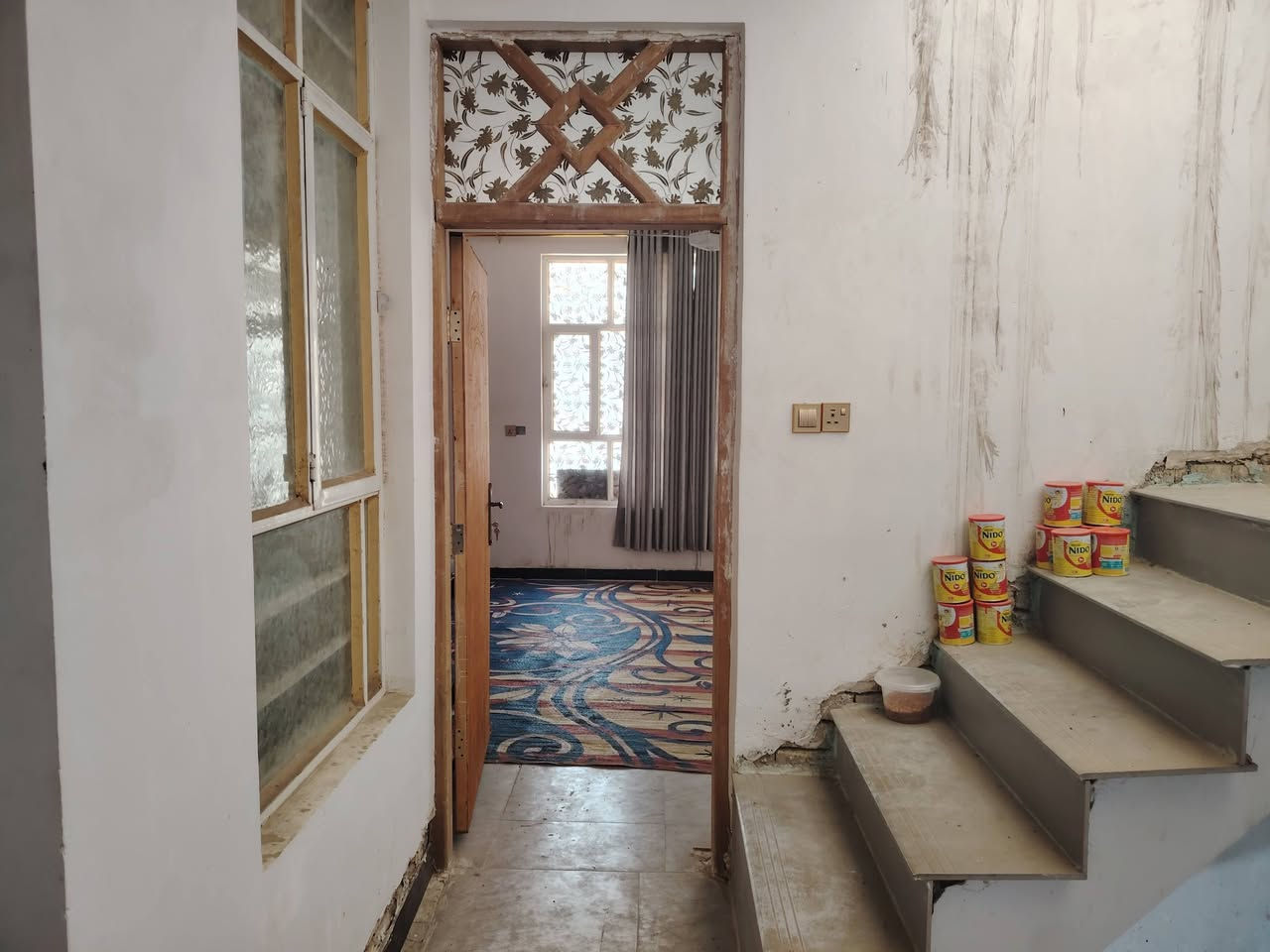 بعد تحياتي للجميع.... بيت في ابو درع مقابل حي الكوفه طابقين ٥٠ متر رقمي***********
