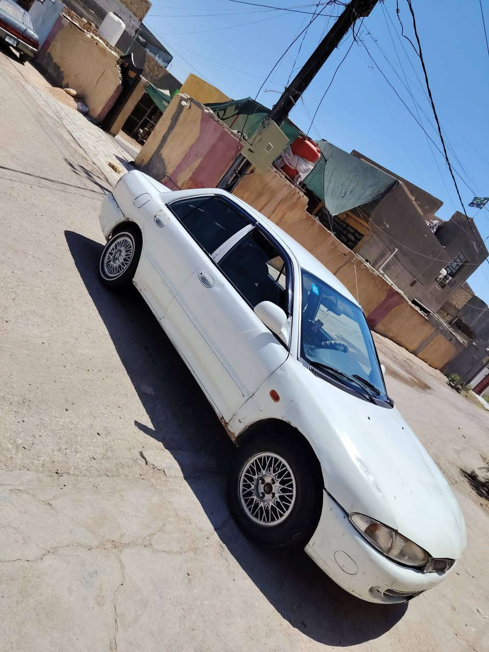 سلام عليكم سياره بروتون  1996 رقم بابل بسمي انكليزي  سنويه ل 2031 سياره جاهزه  كير مكينه  مكفول تبريد  كير عادي  من كلشي بلاديه سياره لا ظربه لا خياس  كهربيات كله يشتغل تخم تاير كله حديد سياره مال جناي سعر 38 وبيه مجال حك الجيه 
 مكاني حله محاويل  
***********
