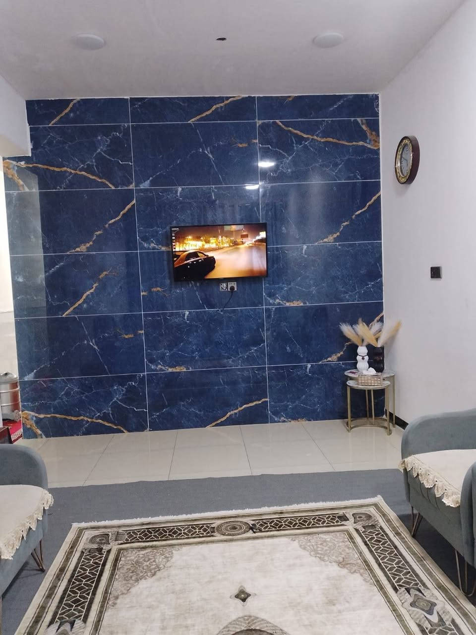 واجهة 5 نزال 20
منطقه الفحامه 
سند 25
رقم الهاتف ***********
