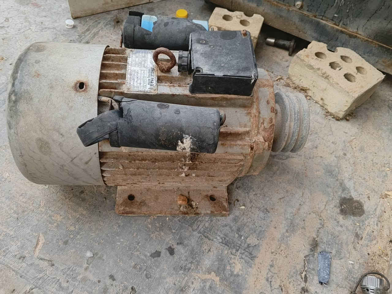 خباطه للبيع السعر ٢٠٠وبي مجال بغداد مجاور بسمايه ***********
