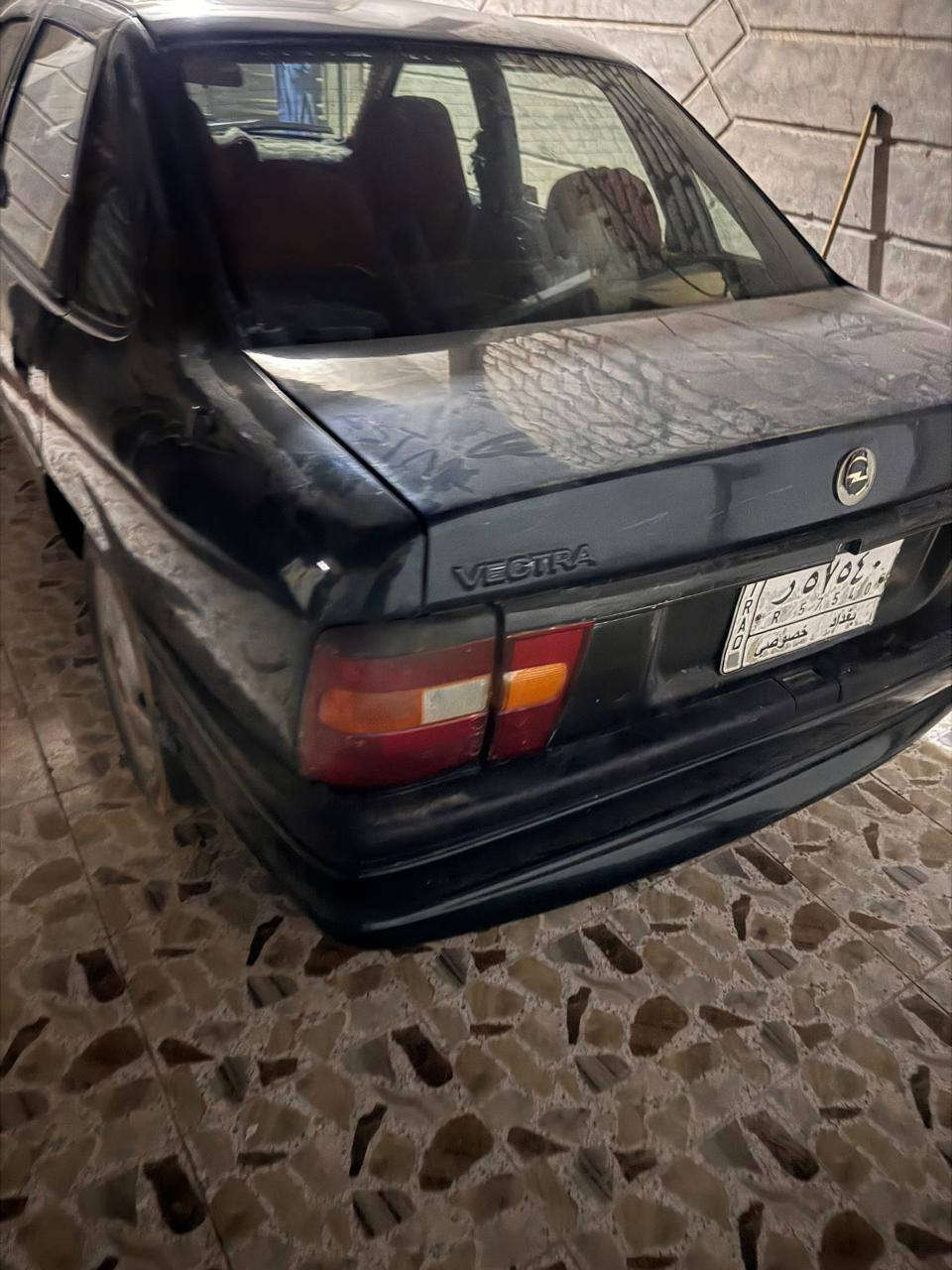 فكترا محرك 2000 كير عادي رقم بغداد اني مكلف بنشر اي تفاصيل هذا رقم صاحب السيارة ***********
