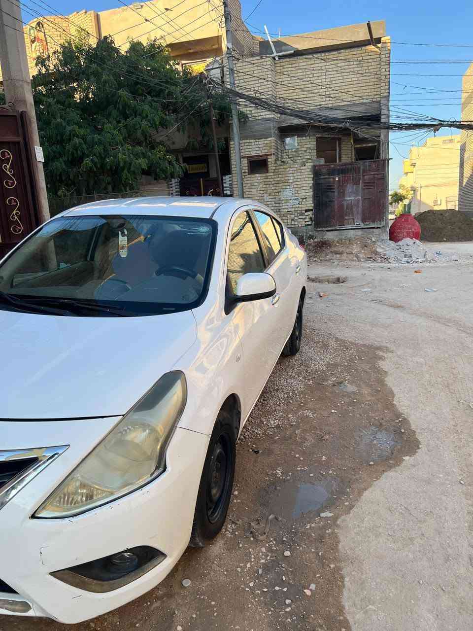 سلام عليكم 
نيسان سني مديل 2020
سياره هندي كفاله ما عده كم طخه بل جاملغ 
رقم اربيل ب اسمي ماشيه 125 سنويه لل 2029
سعره ب 110 و بي مجال 
رقم تلفون ***********
