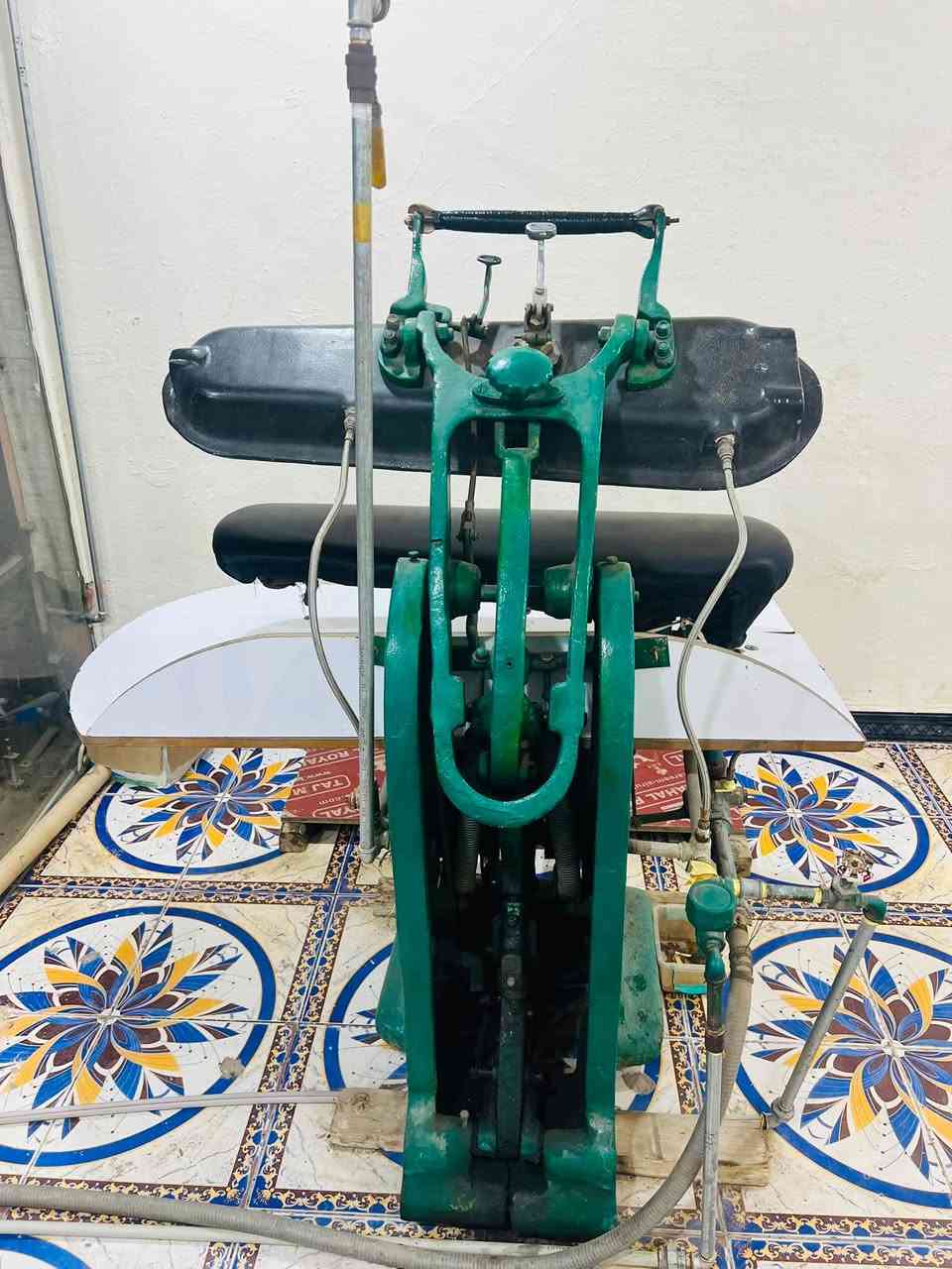 السلام عليكم لوندري مع بويلر هيترين كهرباء+غاز كامل نضيف للاستفسار ***********
