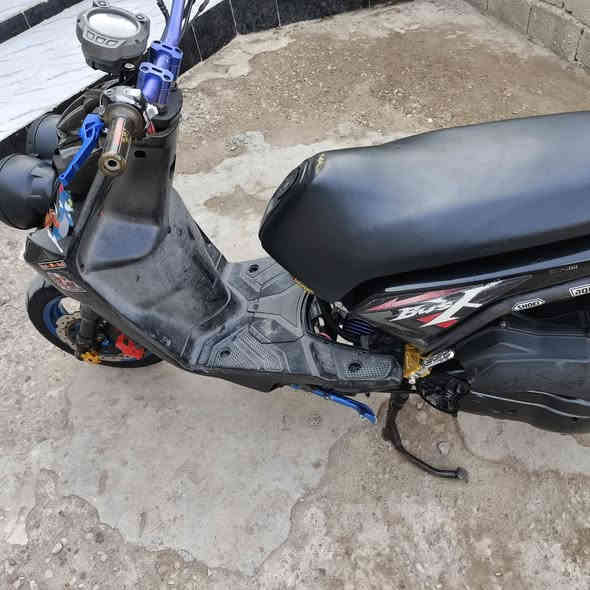 السلام عليكم سكنس جبلي للبيع مكاني واسط السعر 1500 كدامك كلشي وبل حقيقه الله شاهد احله من الصوره ***********
