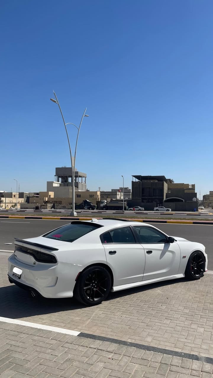 دوج جارجر سكات للبيع 
موديل 2020 لون ابيض

محرك 6400 / V8 

ماشيه 60 الف ميل 

رقم بغداد

( السياره مصروف عليها جاهزه من كل شي) 

المواصفات السياره فول واحد على واحد 

فتحه سقف

رادار امامي

تثبيت مسار

مانع تصادم 

إسترين تدفئه 

قياده ذاتيه

بصمة تشغيل + ابواب + صندوق 

 شفتات بل ستيرن 

حساس خلفي تحكمات استيرن 

ميموري خزن كرسي السائق 

سماعات ( Harman Kardon ) 

عدسات امامية LED+لد متغير جميع الالوان

رادار جانبي + نقطه عمياء بل مري 

كشنات كهرباء السائق والسكن 

كشنات كنتارا وجلد 

كشنات تدفئه وتبريد ( امامي + تدفئه خلفي

لويات ايباخ 
اويل كاج كان اصلي
فيت بم ريسنك بلكات ريسنك
دركه رياضي

***********
