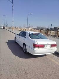 أدوات ومكصوصه جنطه السياره معمره هسه ما ناقصه شي مكينه ديفور نضيفه لا ...