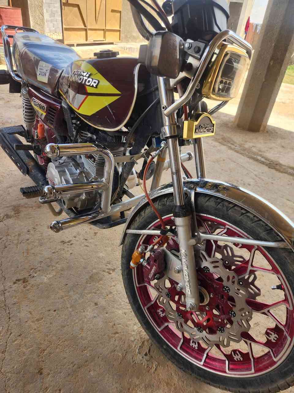 سلام عليكم دراجه نامه برو محرك 200 نضام كرت مو بصمه نشاط فول كهربائية كلها شغاله موديل 25 بعدها ما وصلت شي وما اعرف اسعار حالين شراي تعال خاص مو شراي لا تدخل وتعبني


**إذا كنت صاحب هذا الإعلان وتريد حذفه لأي سبب، رجاءا أرسل رسالة إلى الدعم الفني**