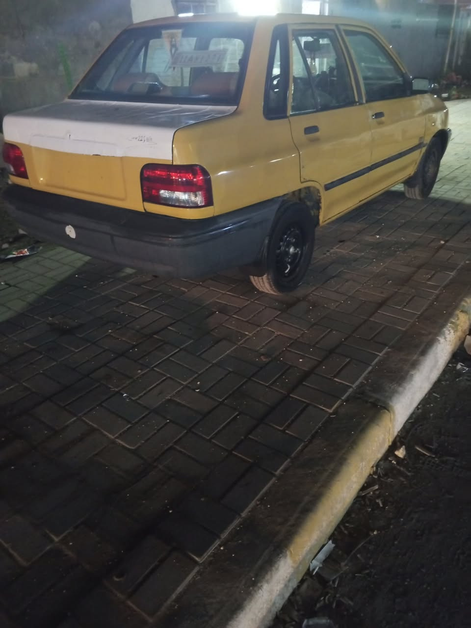 سلام عليكم
سايبه لبيع 
2011نفخ 
صدر جديد 
كهربائت شغاله 
تبريد شغال 
خيايات 
بس زرفين 
بلصندوك 
باتري جديد 
رقم بغداد باقي بس ع ستالم 
الاوحات 
شاصي واحد معمر 
مكينه بداتي تبخير قليل 
كير جديد 
مصفره هيه وغرامات 
سعر 22
مكان بغداد السريدات 
قرب صيطرت الشعب القديمه 
لاستفسار 
***********
