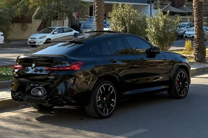 بي ام دبليو x4 M40i 2023 
ماشية 18 الف ميل بحالة الوكالة 
المواصفات 
محرك 6 سلندر تون بور توربو B58
كت M كامل وكالة دعاميات + ستيرن 
فجوج بريك M لون احمر وكالة
اكتف اكزوز M وكالة
كاربون فايبر وكالة
داخل اسود
بانوراما 
بروجكتر عرض M مود
كراسي كهرباء + خزن
تدفئة كراسي + ستيرن
تحكم التبريد منفصل الخلفي
صندوق كهرباء شفط + حركة قدم
دخول ذكي
اكس درايف
كاميرا خلفية
سماعات هارمن 3D محيطي 
لايتات ادابتف اندفجول شدو لاين اسود
شباج اندفجول شدو لاين اسود 
رادارات امامي + خلفي + جانبي
انارة ترحيب
تحذير فتح الابواب 
مود درايف 4 مودات
كار بلي + اندرويد اوتو
ويل 21 
انارة داخلية 8 الوان 
تشغيل عند بعد  
تخم تاير جديد 
كيجات m (330km) csl style 
بدون ايرباك صفر مسج شرط الفحص بدون صبغ 
(سيارة بيها تعديل pdr 10 سم بالبنيد و الجاملغ مفتوح و مرجع من امريكا نفسه )

تحويل ثاني يوم سيارة باسمي و باج تضليل 80% فعال   
***********
