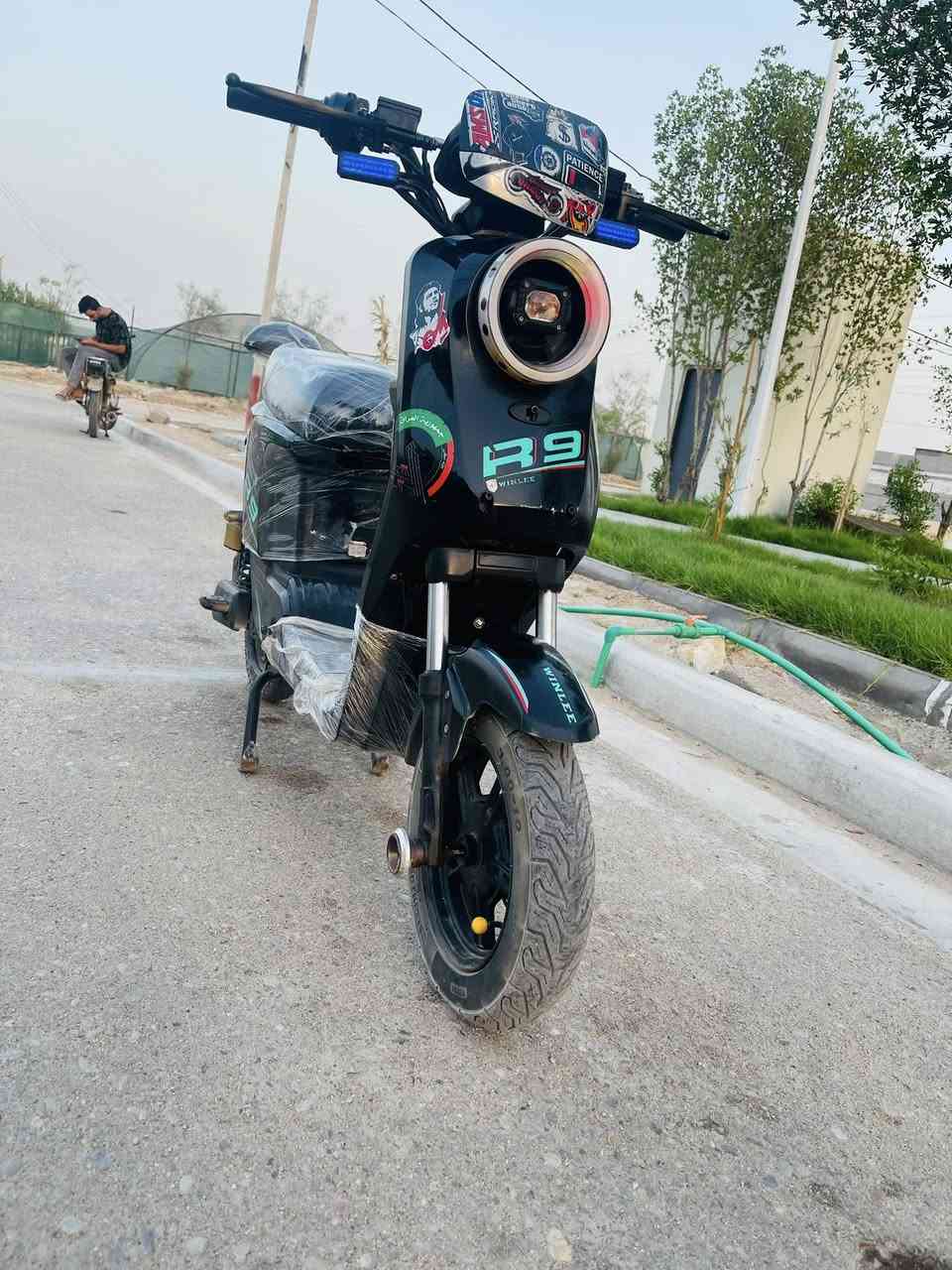 دراجه شحن R9دراجه نضيفه وما صارلي هواي من اخذتها مستعمله قليل
السعر375وبيها مجال للطيبين
العنوان /البصره ابي الخصيب الحي العسكري مقابيل المحكمه الجديده 
رقم الهاتف فقط واتساب /***********
***********فقط واتساب
