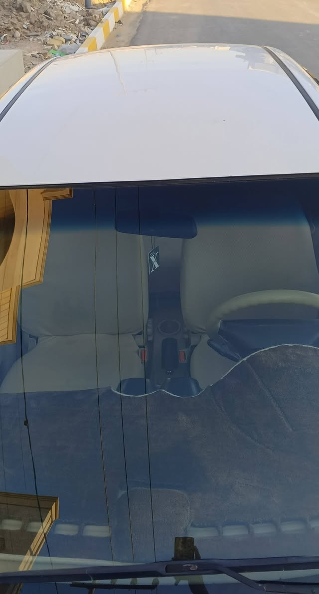 سلام عليكم 
افيو خليجي موديل 2013 
محرك 1600 مسكر
تدفئه و تبريد جيد جداٌ
شاشه و كامره
سنتر لوك
سياره جاهزه من كل شيء وخير من الله
رقم نجف دولي وبأسمي مكان السياره ناصريه
اتصال مع وات ساب ***********
