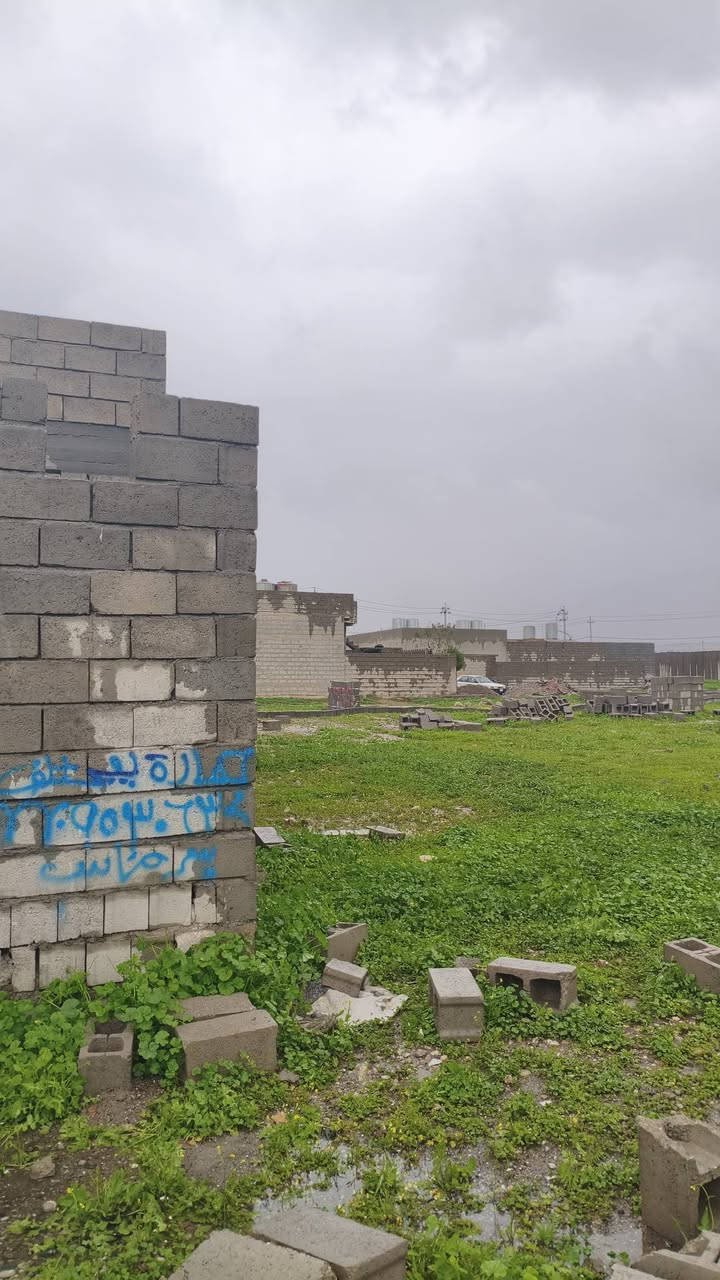 عندي هيكل للبيع 180متر كركوك فيلق قريب فلكت كاوا ***********
