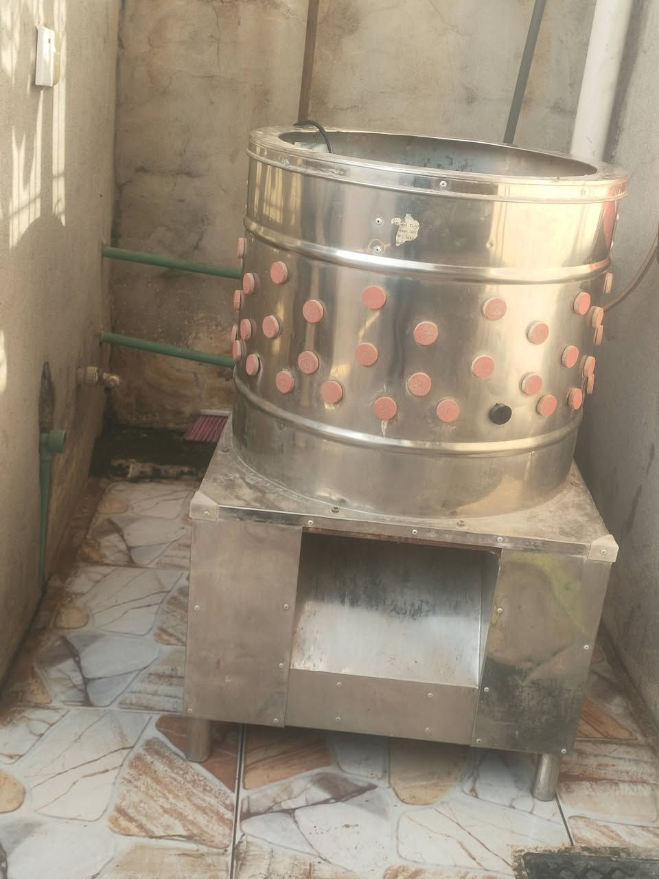 حلاجه مال دجاج النوع كوري باب اول مستعمله شهرين شرط ما مصلحه السعر 275 للستفسار على الرقم ***********
