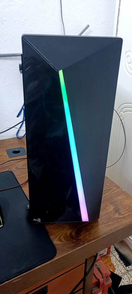 سلام عليكم سيت اب كامل 

مكون من 
كيس
مواصفات 
I5 10400f+fan cooler master 
Mb. Asus PRIME H410M-K
Gpu gtx 1660 ti ASUS TUF Gaming
Ram 2x8 16 gb 3200 بدون ارجيبي 
Ssd 240 gb
Hdd 1tb 7200rpm 
Power supply 550 w lux
Case Aero cool 4 fan RGB 
شاشة شاومي حجم ٢٤ 
٧٥ هرتز 

يوبي اس ماكسيما بطاريات بحاله جيده 1500va

ماوس ريد دراكن
كيبورد ريد دراكن 
ماوس باد اسود القياس الكبير 

دركسون pnx v3 pro 

السعر ٧٥٠ متوفر توصيل ابيع كامله مابيع منفصل


**إذا كنت صاحب هذا الإعلان وتريد حذفه لأي سبب، رجاءا أرسل رسالة إلى الدعم الفني**