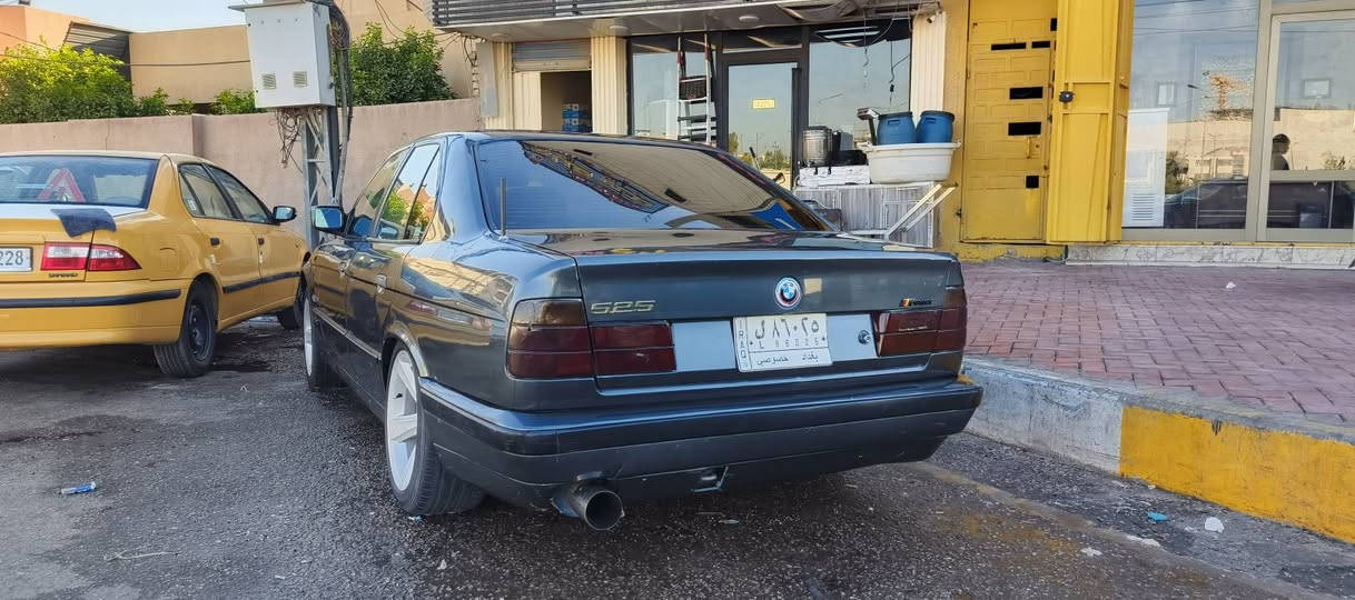 بيئم 525 مسكر كير عادي سيارة جاهزة مكينة كير حدادية تخم تاير باتري جديد سلايت العنوان كربلاء السعر 48 وبيها مجال ***********
