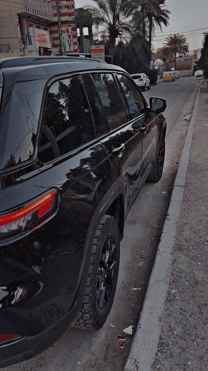 جيب شيروكي موديل ٢٠٢٤ بلاك ايدشن اوتديود
فول موصفات 

ماشيه ١٦ ميل 

فتحه سقف 

خمسه راكب 

كامرا خلفيه + حساسات 

مقاعد جلد كهرباء 

تشغيل بصمه

انظمه امان ( نقطه عمياء + رادر )

حادثها 

بابين تبديل نفس اللون 

رقم اربيل سنويه جديده 

يرباك برده راجع سستم 

 رقم الشاصي مرفق ب الصوره 

***********

سعرها 34300 دولار
