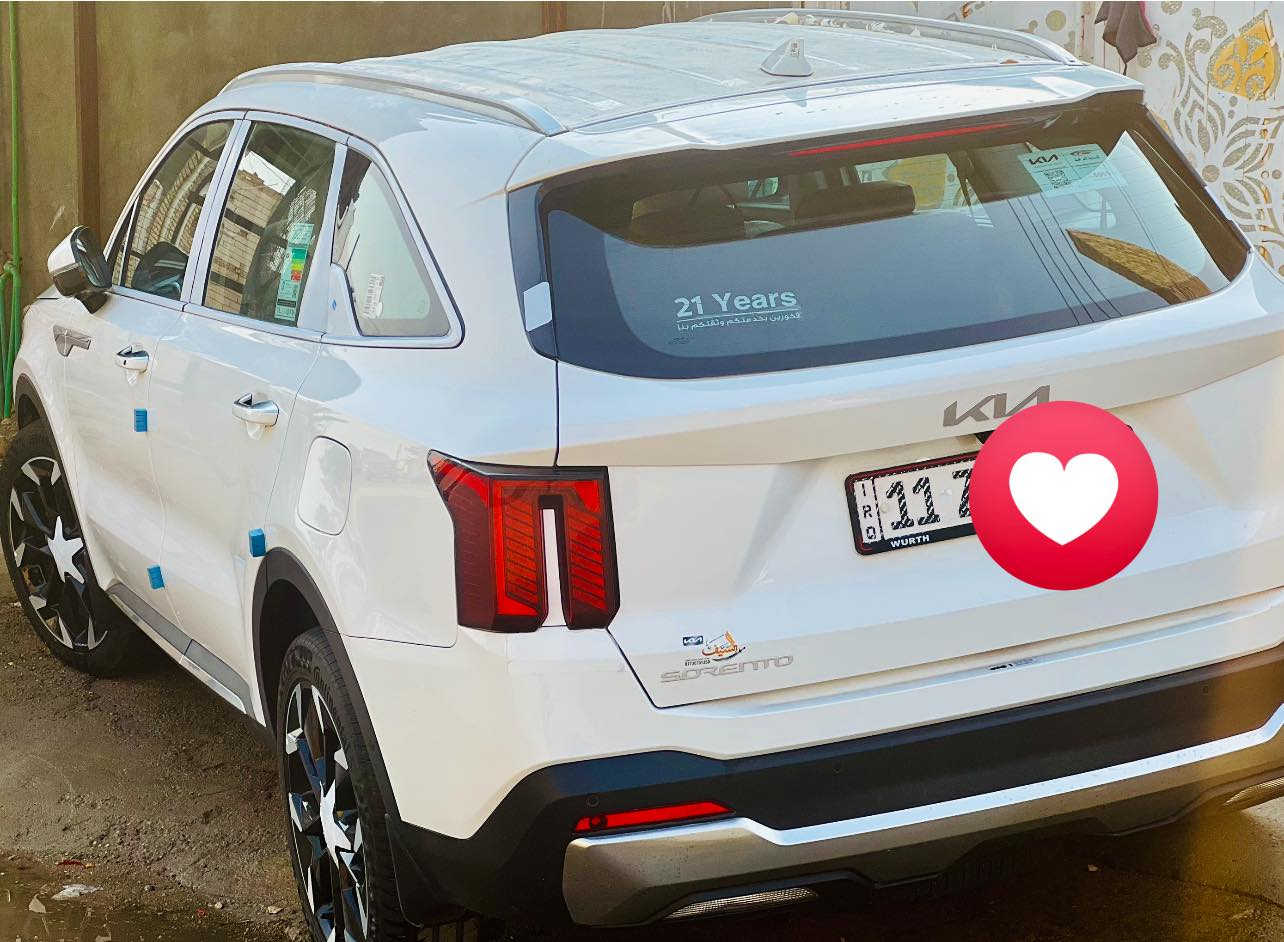 سلام عليكم ورحمة سياره سورنتو البيع موديل 2025 زيرو ماشيه 2 بسمي تحويل مباشر فول سياره واحد على واحد اتصل ***********
