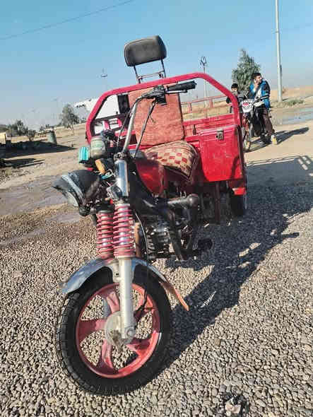 ستوته بعيره للبيع
ستوته محرك نكره سلف شرط.

كهربائياتها شغاله كلها.   توايرها جددد

ستوته نضيفه. حيل.  سعر 850 وبيها مجال لطيبين.

للستفسار.  ***********
