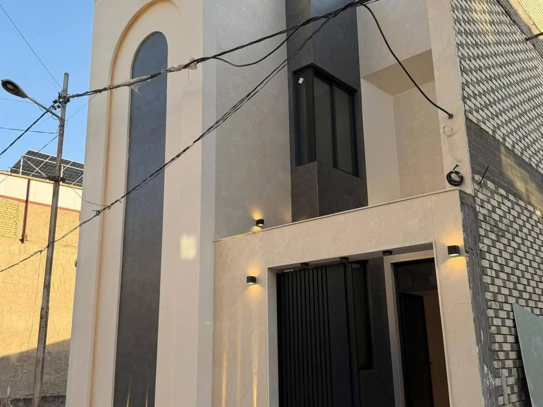 دار للبيع 150 متر النجف حي العدالة منطقة القضاة شارع 10 موقع مميز 

4 غرف نوم طابقين بناء درجه أولى فول VIP 

علق برقم 1 يجيك السعر 

***********
سيد حيدر 
***********

