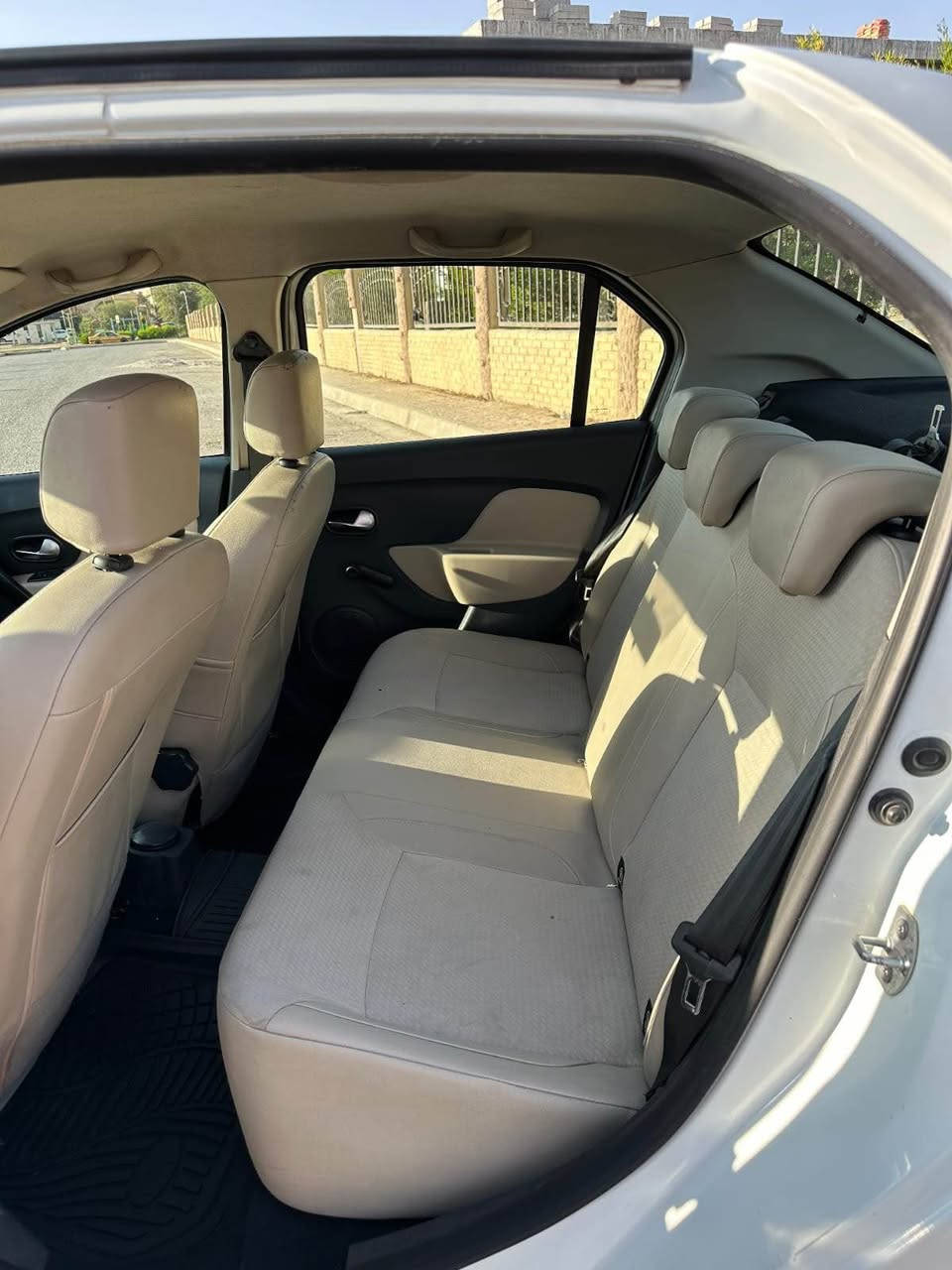 رينو سمبل
موديل 2020
بدون صبغ تعديل بارد واحد
ماشي 70 الف 
رقم سلمانيه 
سعر 88
***********
مكان السيارة كركوك كركوك, العراق
