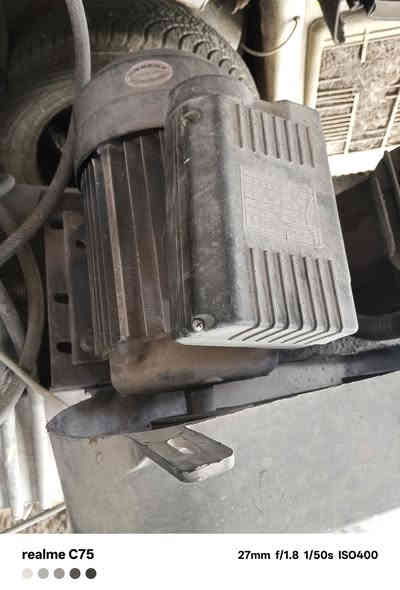 كمبريسر للبيع سعة 300 جديد مستعمل شي قليل السعر 650 الف مكاني بغداد الشيخ عمر ***********
