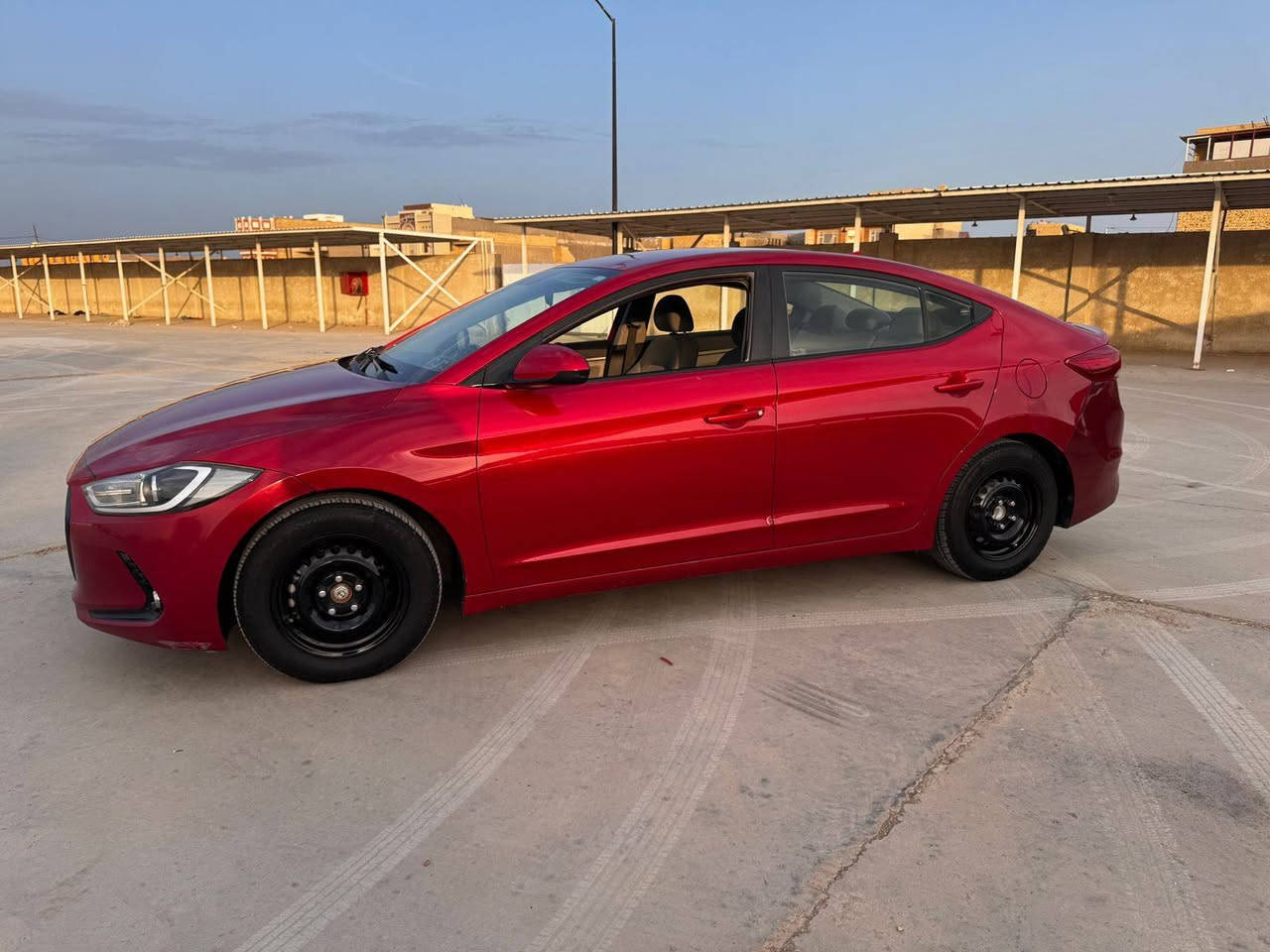 السلام عليكم لبيع النترا موديل 2017 وارد أمريكي حادثهه بنيد بالعراق جاملغ خلفي بدون دواخل شرط حره تحويل مباشر رقم واسط صوره الحادث مرفقه والسونار مرفق السعر ١١٧ وبيهه مجال لشراي الشراي يتصل ويدلل مكان السياره واسط الكوت مركز المدينه رقم الهاتف ***********
