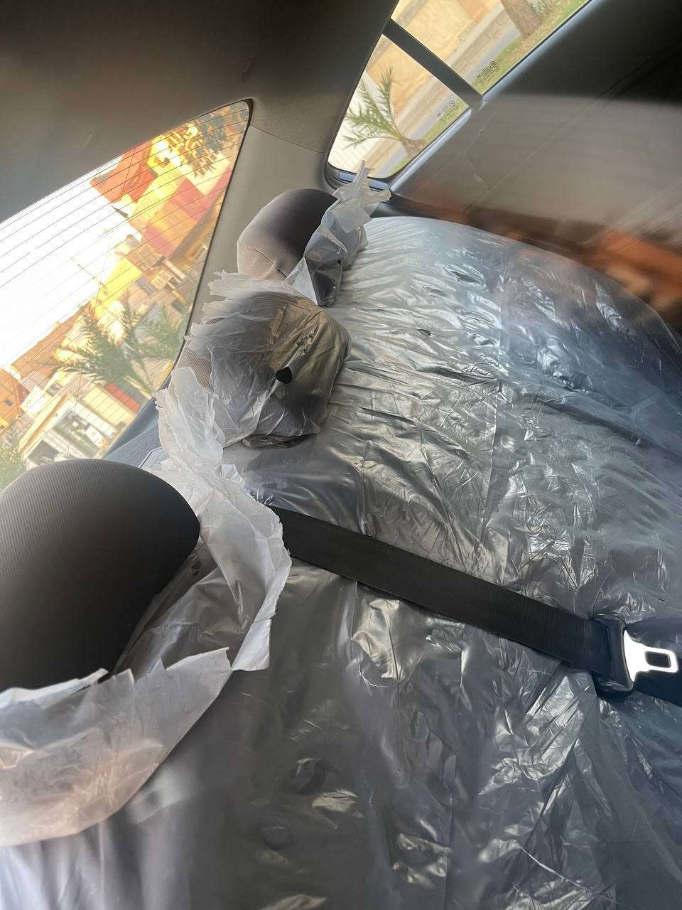 السلام عليكم
فورتي موديل 18 رقم بغداد  بيه 5 قطع طخات بدون دواخل بدون ايرباك سياره مكفول كير محرك شاصي لغد السياره ناصبه ماشيه مال جناي مكانه بغداد الرصافه سعره 115 وبيه مجال 
للتواصل والاستفسار الاتصال على الرقم 
***********
