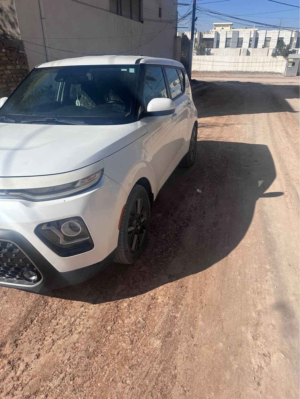 كيا سول موديل2020 وارد امريكي حادثهه بنيد فقط ومبدل بلادي نفس اللون وبيهه بارد بلچاملغ الامامي وباب الخلفي ماشيه 43 m بدون ايرباك رقم بابل بصمه وكرسي كهرباء
السعر 142
ت *********** حلة, بابل
