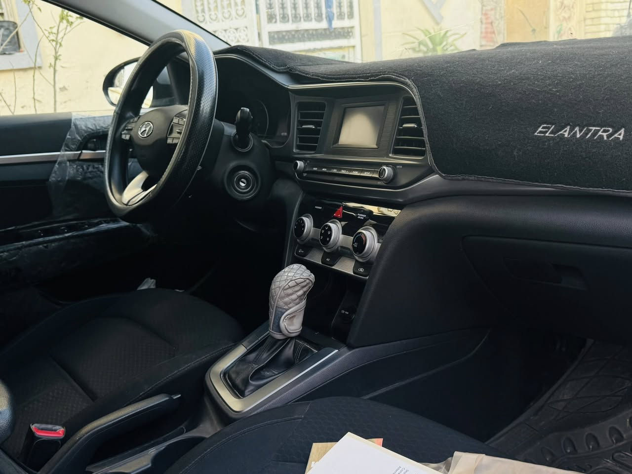 19 كفالة عامة 
حادث امريكا فقط دعامية خلفية 
كير at بلادي 
باسمي رقم بغداد 
رقم وهزة وسنوية جديد 
ماشية 50الف فقط حقيقي 
العنوان بغداد 
سعر المطلوب 136$ وبيها مجال 
***********
