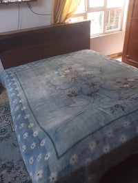 غرفة خشب • نظيفة • قنصور ابو زاوية