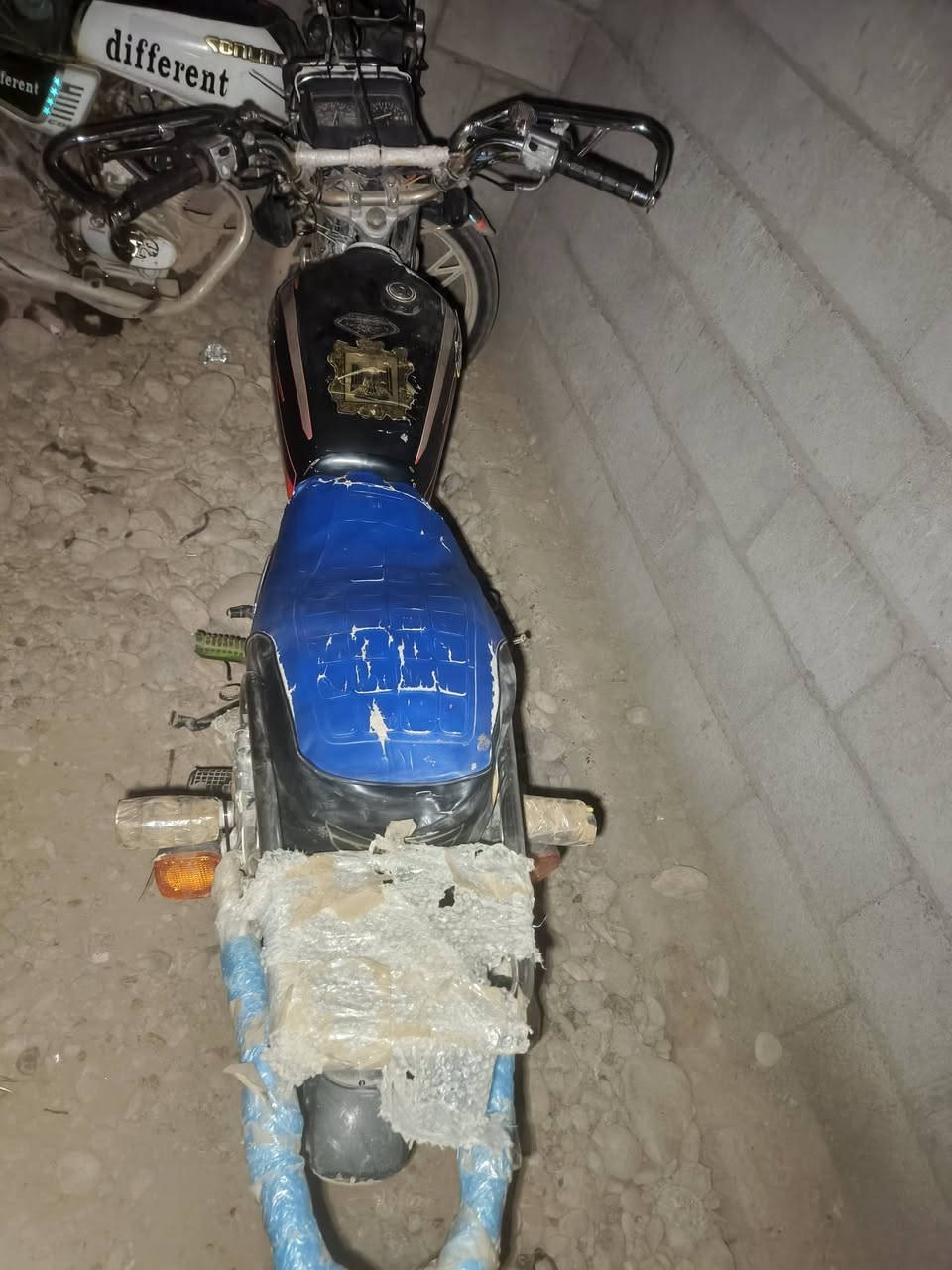 سلام عليكم ماطور روبر 18محرك مفتوح بس شرط كلشي شقال عالزو خفايف طخم تواير جدد مكاني جنوب الموصل قريت ارفيله سعر300قفل قفل بيع مستعجل


**إذا كنت صاحب هذا الإعلان وتريد حذفه لأي سبب، رجاءا أرسل رسالة إلى الدعم الفني**