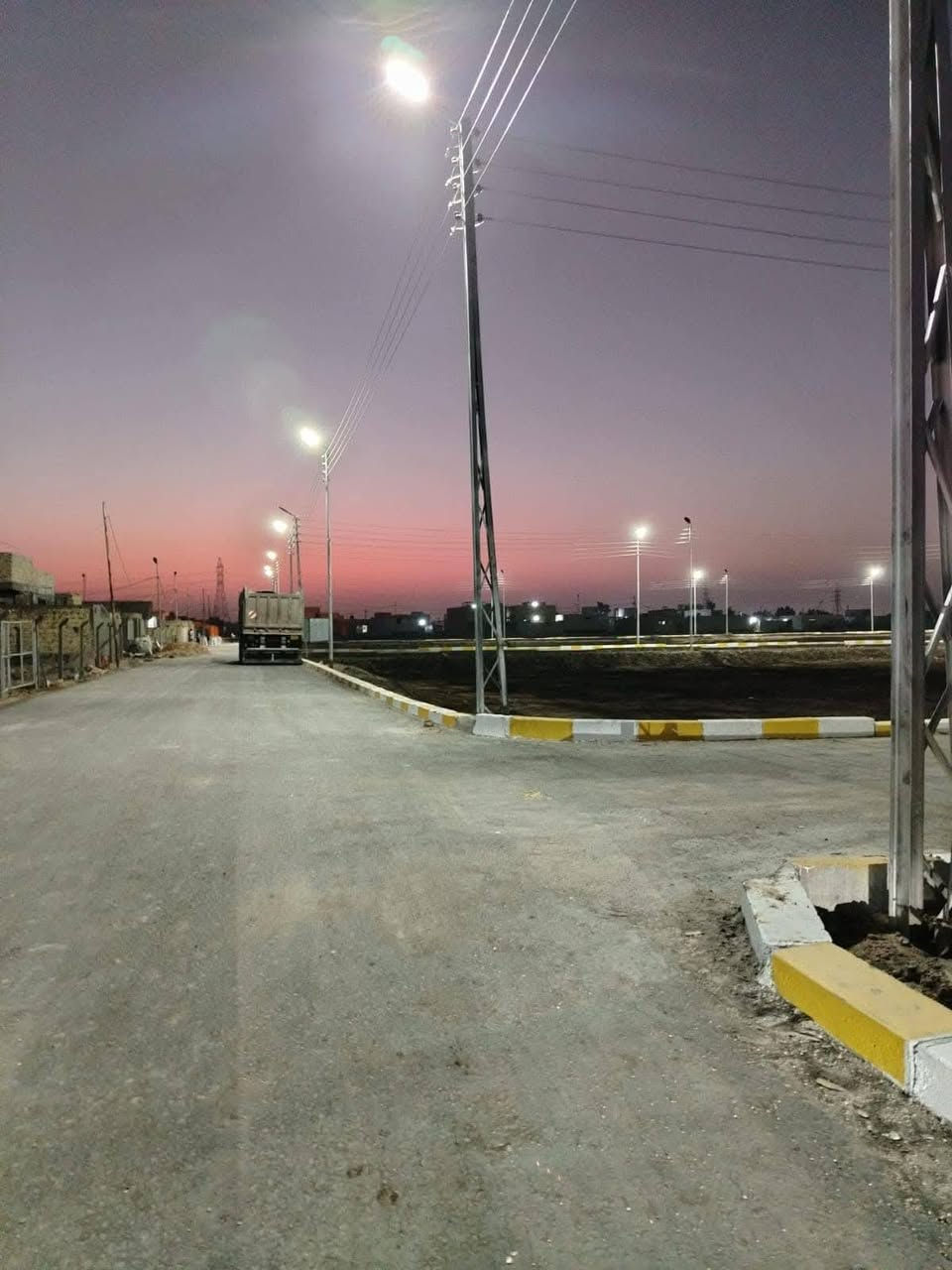 #عرض خاص و#محدود 
القطعه 225 متر بسعر 12 ملايين
١٠٠ متر بسعر ٥ ملايين ونص
#أقرب مجمع سكني لعمارات الزيتون
يوجد قطع اراضي  سند ٢٥ . مع توفر كافة الخدمات من #ماء خطين  #كهرباء  #تبليط #اناره ليليه محوله #خاصة#رصيف #مولد
العنوان.الديوانية قرب عمارات الزيتون السكنية
مقابل البيوت اللبنانية
للاتصال
 رقمي   ‏‪***********‬‏
رقمي   ‏‪***********‬‏
