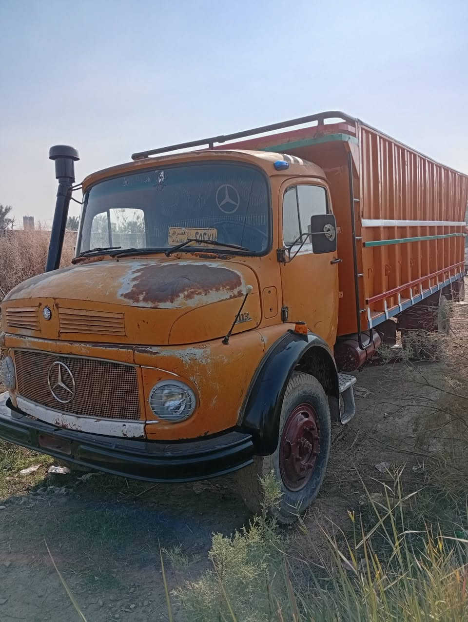 السلام عليكم سياره للبيع بوردين بلادي موديل 82 مكانها بغداد جاهزه للعمل رقم الهاتف‏‏‪0770 590 8417‬‏
