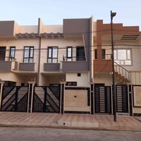 حي السكر • ٣ بيوت • ١٠٠م