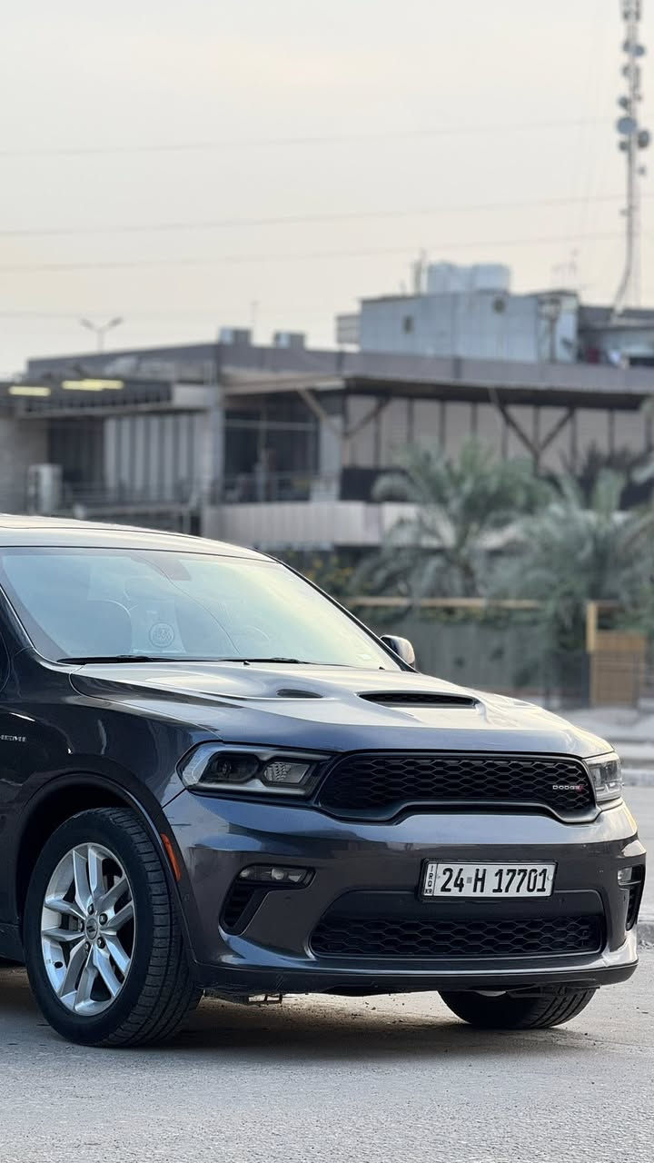 دورنكو ار تي ٢٠٢١ للبيع فقط
السلام عليكم، التفاصيل كاملة مذكورة للجميع والنقوصات محسوبة بالسعر 
دوج دورنكو ار تي ٢٠٢١ 
محرك ٨ سلندر ٥٧٠٠ گير ٨ سرعات  
سبعة راكب كشنات جلد ومخمل تدفئة كشنات وستيرن 
والسايق ميموري وضعيتين ، 
فتحة سقف وشاشة جبيرة وشحن لاسلكي  
 ماشية ٨٥ الف كيلو متر 
السيارة نظيفة داخلة كلين تايتل 
هنا بالعراق حادثها تبديل باب خلف الصدر بدون ايرباك السيارة كل ايرباكاتها سليمة  
وبيها مكانات طخات بارد موضحة بالصور وطخة بخشم البنيد مامصلحة وهم موضحها  
السيارة نظيفة وحلوة ومابيها اي خلل 
نقصها اشارات اللدات الامامية عاطلة، والسلايد تبديل بلاستك ودبل امامي بي صوت خفيف 
مكانها النجف الاشرف 
السعر ٣٠٥ ورقة وبيها مجال  
صور الضربة والبارد قبل التصليح عالواتساب 
***********
