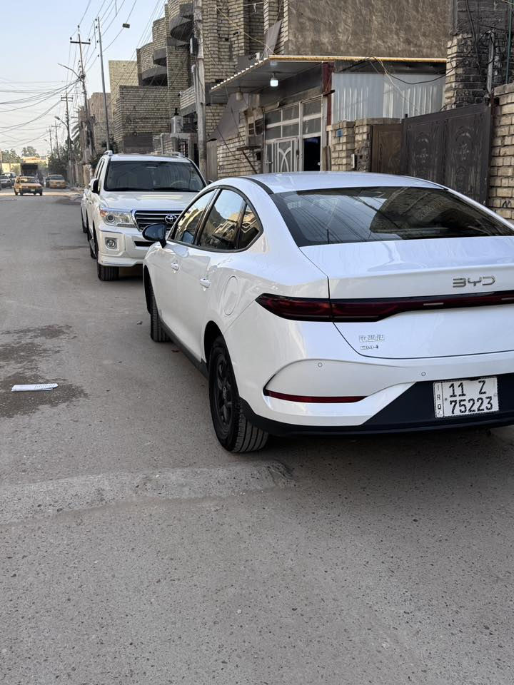 السلام عليكم BYDموديل 2025بيها شخط باب السايق شي بصيط السياره بسمي مكاني الزعفرانيه شارع البطل صوره العداد موجوده ويه الصور السعر اتصال ع هذا الرقم *********** غير متواجد ع الفيس
