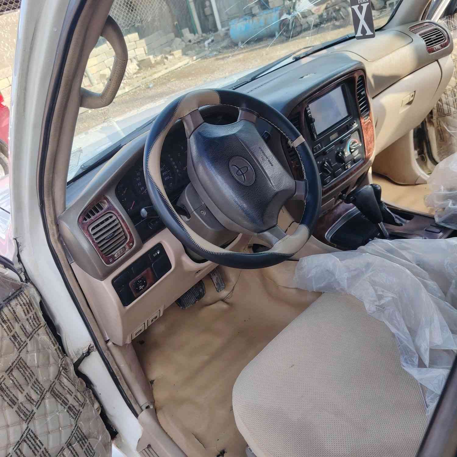 للبيع فقط
لاندكروز موديل ٢٠٠٠ محدث ٢٠٠٧
محرك ٦ ٤٥٠٠
٧راكب
تبريد ٣قطع
محرك كير حداديه كهربائيات كلها شغاله السياره احله من الصور
السعر١٠٥ بيها مجال رقم صلاح الدين مشروع وطني مميز
***********
